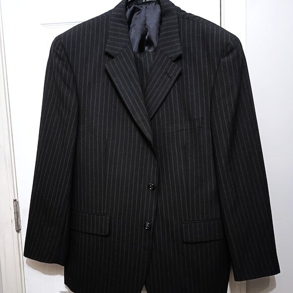 Enrico Gelini Men 2 Piece Dark Blue Pinstripe Suit 42S - Picture 3 of 16